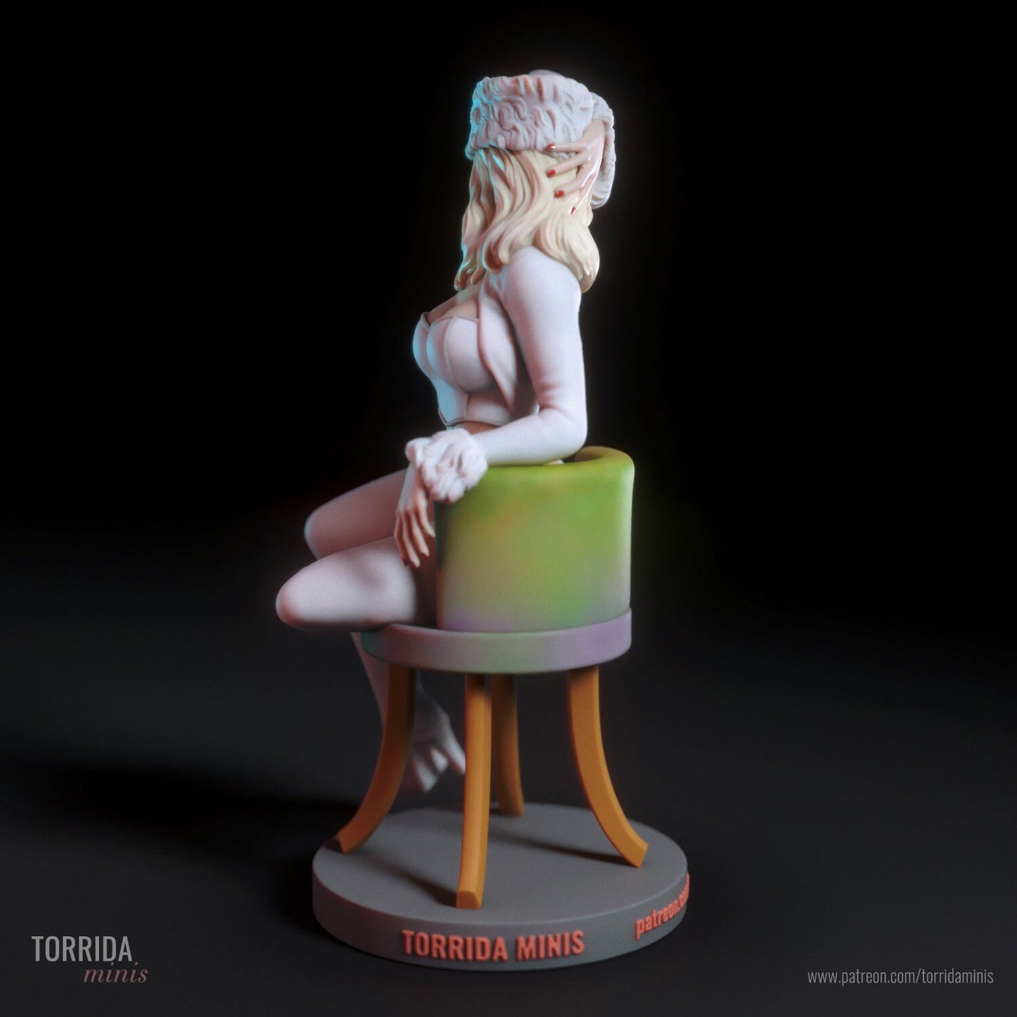 Russian Spy Pin Up Statue & Miniature | Torrida Minis